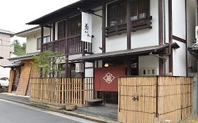 Itsukushimahigashimonzen Kikugawa
